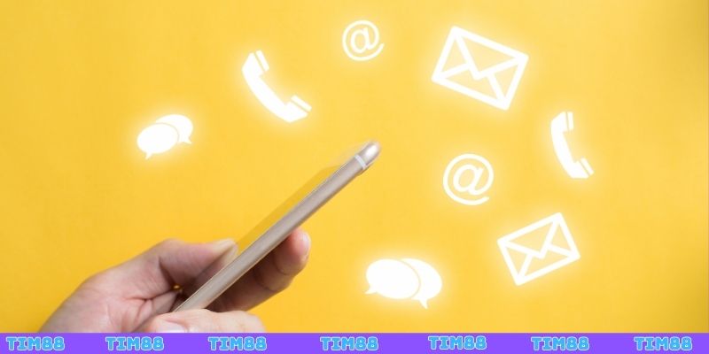 Nhận thông tin qua live chat hỗ trợ